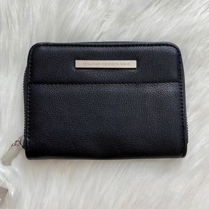 NWT Kenneth Cole Zip Around Wallet